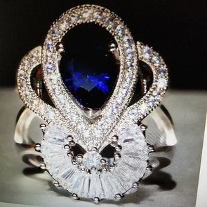 Silver sapphire ring